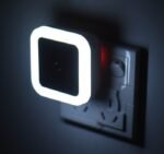 Lampu LED Tidur Otomatis Kotak Sensor Cahaya 1 Watt Steker Colok Kamar - Image 2