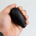 Pompa Tangan Tiup Debu Rubber Dust Air Blower Pump Karet Lensa Laptop - Image 2